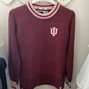 Nice IU sweater NWT size medium